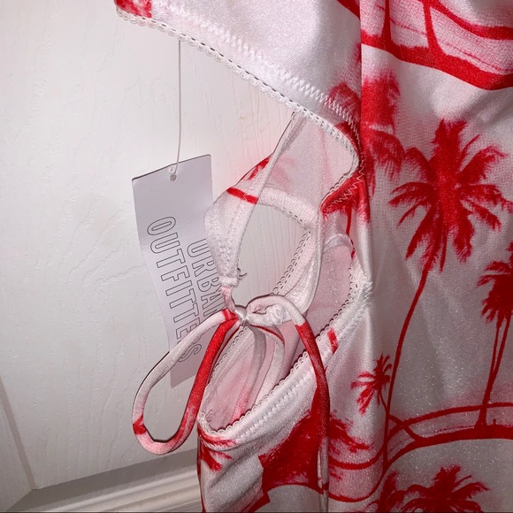 🌴UO Exclusive Tidal Waves cut out mini dress🌴 - Picture 8 of 8